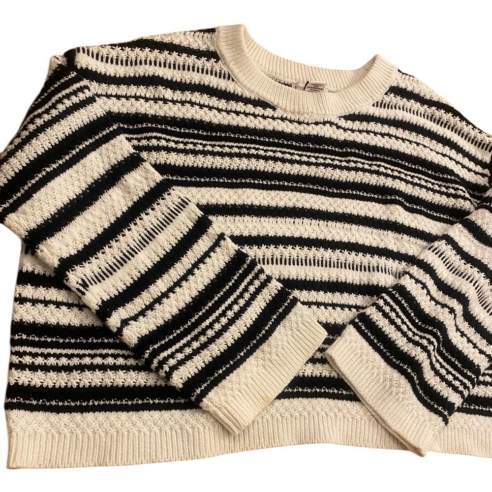 Sincerely Jules Women’s Striped Knit Black White Sweater size
